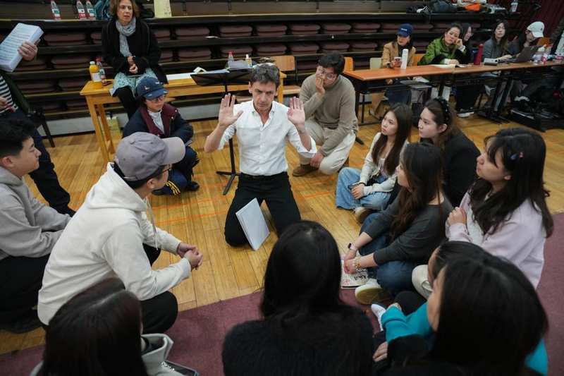  【技术解码】中德联袂《魔笛》：莫扎特歌剧的“三重世界”音乐结构与颠覆性角色诠释 文化旅游