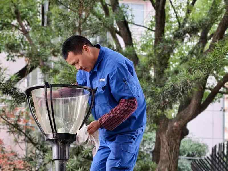  物业费调价实战复盘：老旧小区「信任重建」五步法全解析 房产家居