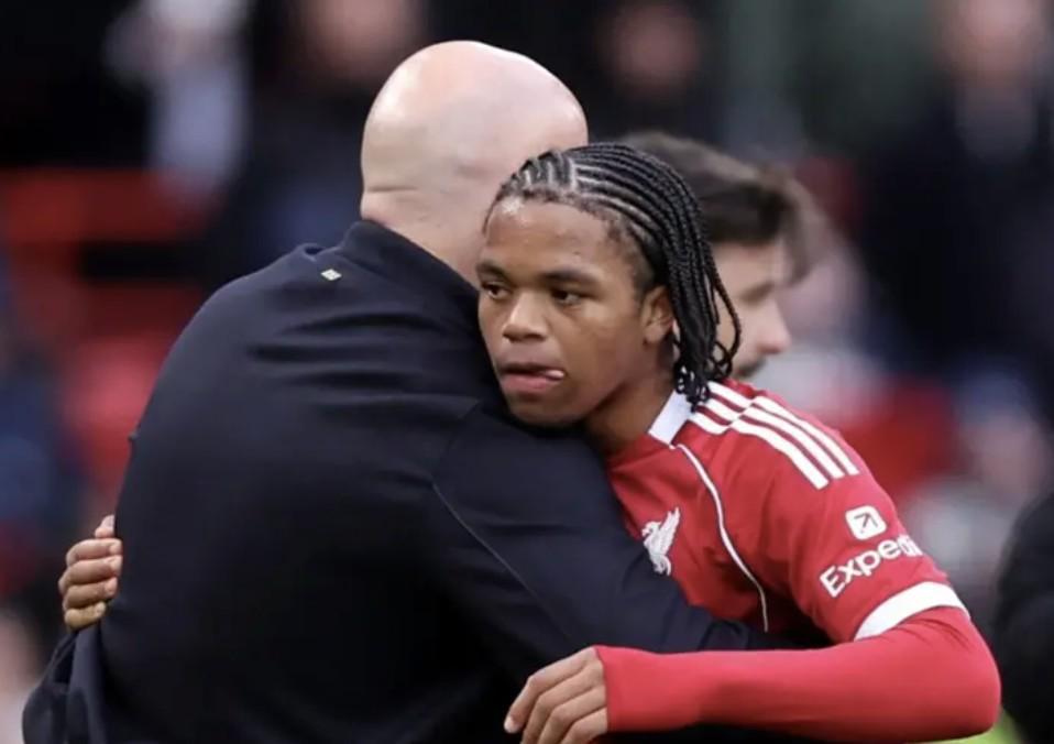 【深度】脚下频率的秘密：从切尔西青训到安菲尔德的天才蜕变 体育新闻