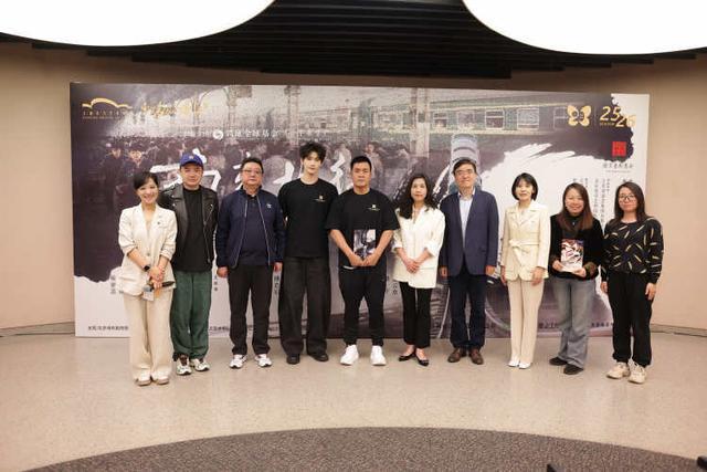  《南来北往》技术解码：铁路题材话剧的叙事架构与舞台实现 影视小说