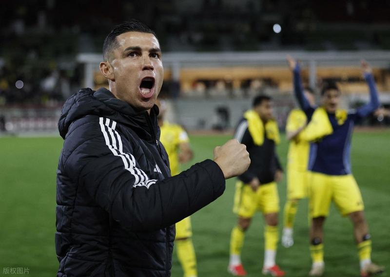  当他40岁伤愈归来，所有人都说该退役了，他却用梅开二度回应命运 体育新闻