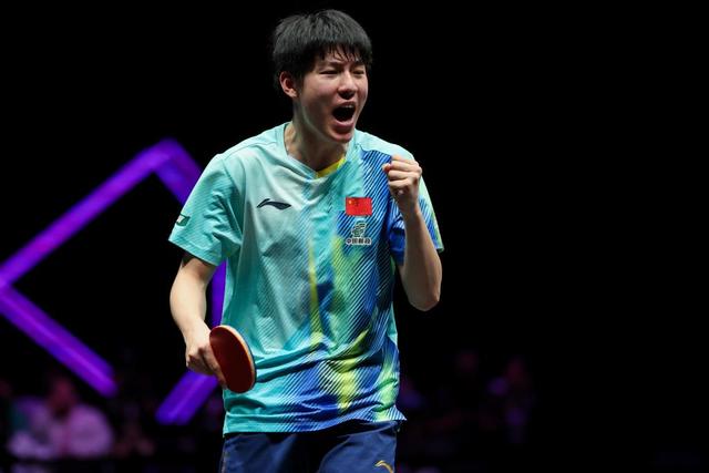  重庆赛场风云突变，王楚钦孙颖莎双双止步；新生力量强势崛起，日本选手频频制造惊喜。 体育新闻