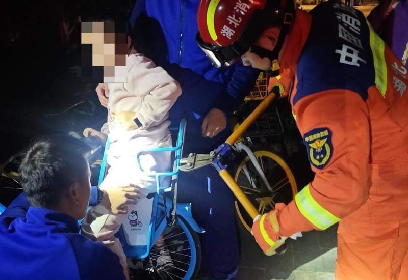 违规亲子单车隐患频现;北京街头再遇山寨投放;监管部门如何有效应对。 新闻 违规亲子单车隐患频现;北京街头再遇山寨投放;监管部门如何有效应对。 新闻 违规亲子单车隐患频现;北京街头再遇山寨投放;监管部门如何有效应对。 新闻 违规亲子单车隐患频现;北京街头再遇山寨投放;监管部门如何有效应对。 新闻