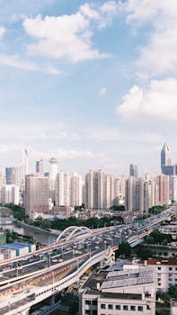 探寻车间里的技术密码，深圳经济开局展现的暖春图景