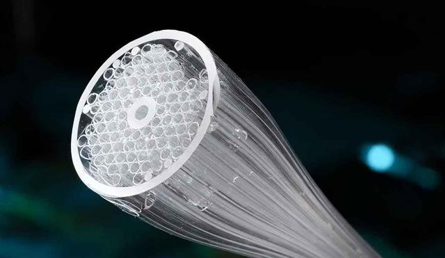  光速革命的幕后：那些抢占算力新赛道的先行者故事 IT技术