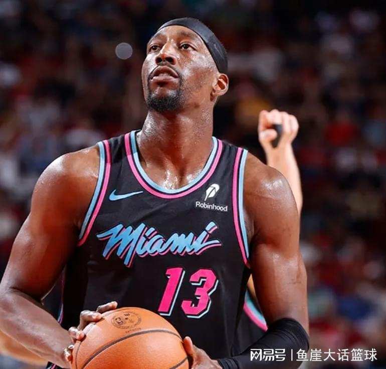  数以百计的战术变阵：揭秘NBA强队突围路径与格局重塑 体育新闻