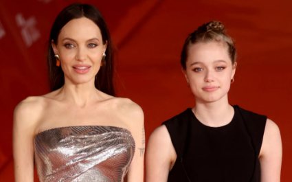 从「星二代」到「Shi Jolie」:希洛·朱莉的基因遗传与职业突围全解析 娱乐新闻