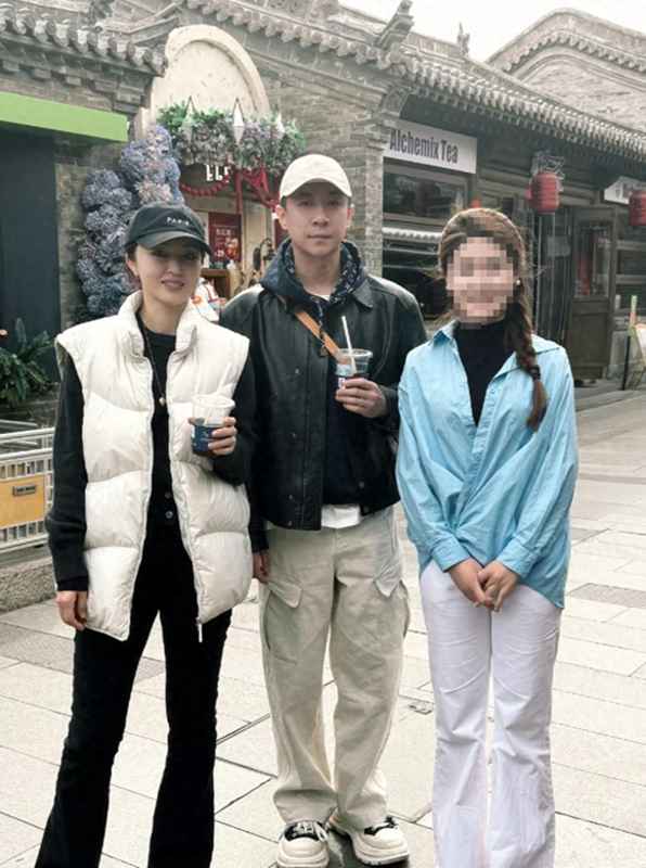  董璇47岁状态逆天的深层逻辑：岁月从不败美人的科学解码 娱乐新闻